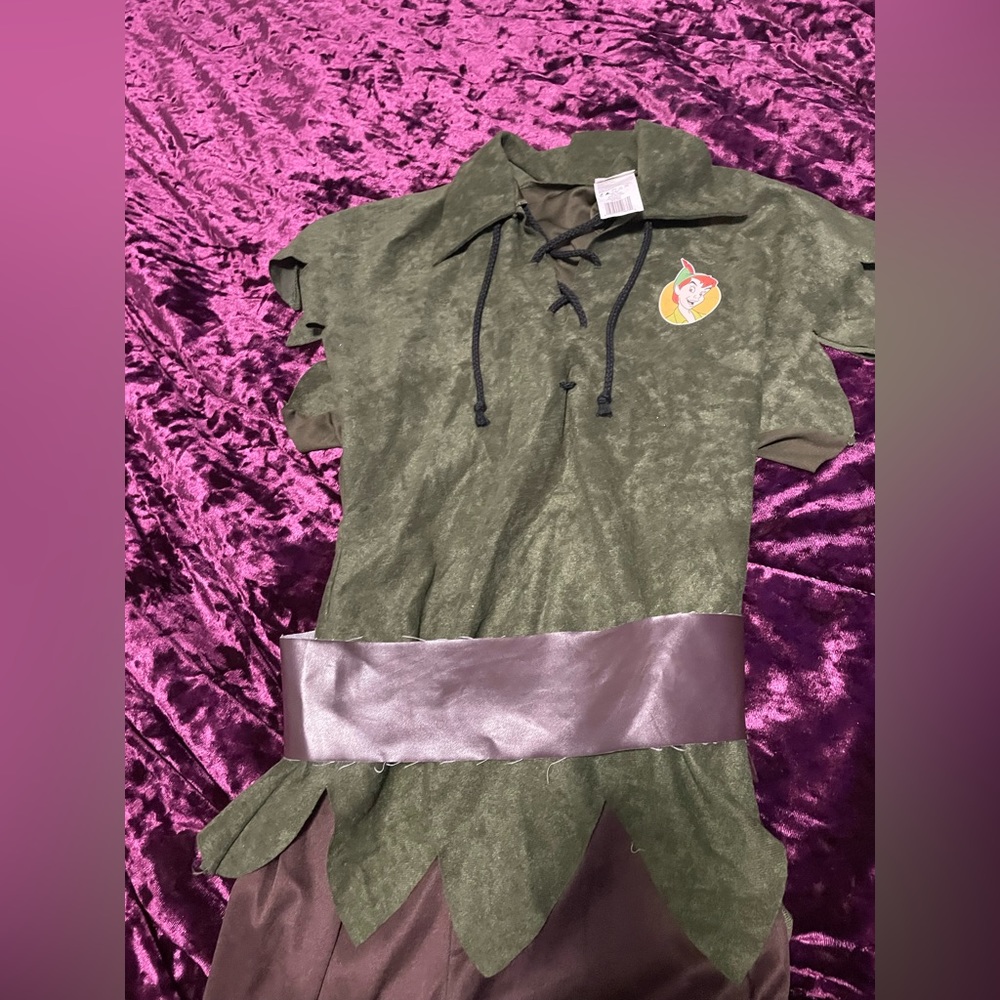 Super cute peter pan costume in good condition